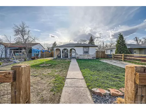 1241 Newark St, Aurora, CO 80010