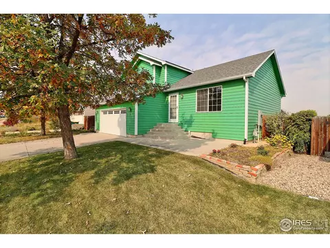 2921 Park View Dr, Evans, CO 80620 photo 2