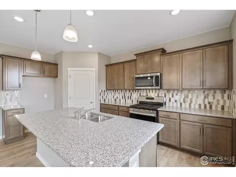 4527 Hollycomb Dr, Windsor, CO 80550 photo 11