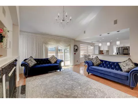 19001 E Chenango Cir, Aurora, CO 80015 photo 3