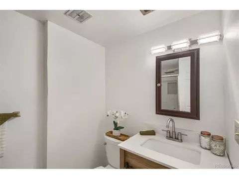Bath - 4345 S Devinney Ct, Morrison, CO 80465 photo 2 of 2