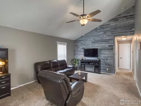 4204 Paintbrush Dr, Evans, CO 80620 photo 2