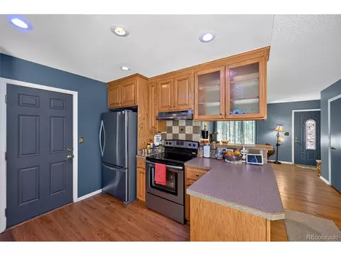 Kitchen - 11892 W Dumbarton Dr, Morrison, CO 80465 photo 3 of 4
