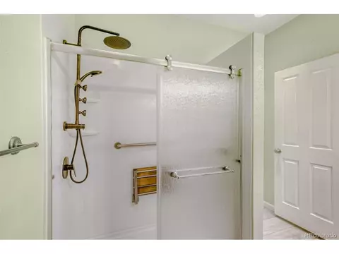 Bath - 1127 Fairfield Ave, Windsor, CO 80550 photo 3 of 3
