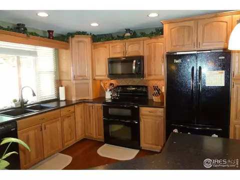 1663 S Holland St, Lakewood, CO 80232 photo 4