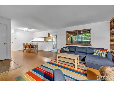 6220 Willow Ln, Boulder, CO 80301 photo 2