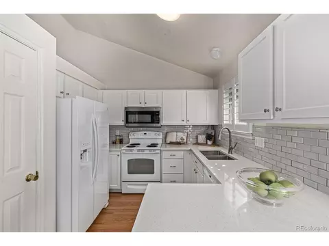 1374 E 96th Pl, Thornton, CO 80229 photo 9