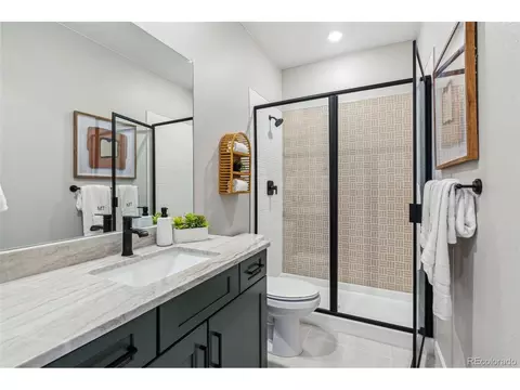 Bath - 17106 W 92nd Loop, Arvada, CO 80007 photo 4 of 5