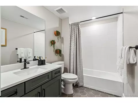 Bath - 17106 W 92nd Loop, Arvada, CO 80007 photo 5 of 5