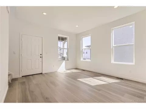231 Adams St, Bennett, CO 80102 photo 5