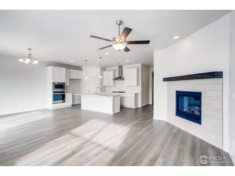 311 Capitol Reef St, Berthoud, CO 80513 photo 4