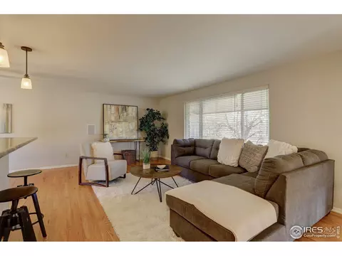 385 Manhattan Dr, Boulder, CO 80303 photo 4