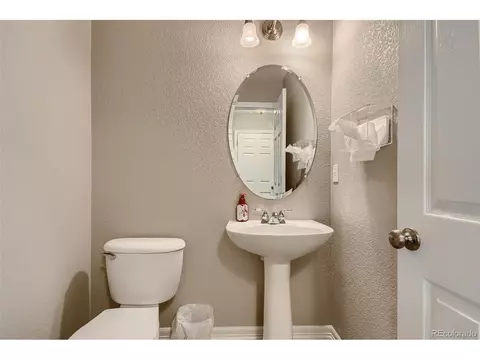 2073 E 100th Pl, Thornton, CO 80229 photo 14