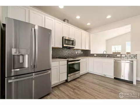286 E Chestnut St #6, Windsor, CO 80550 photo 5