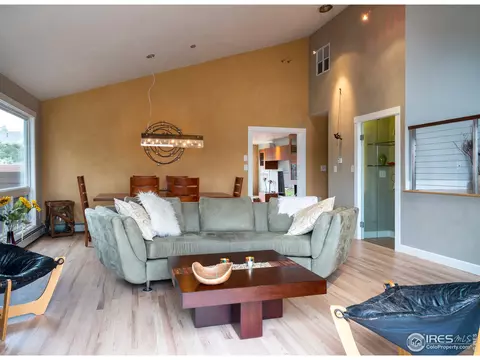 8031 Fox Ridge Ct, Boulder, CO 80301 photo 3