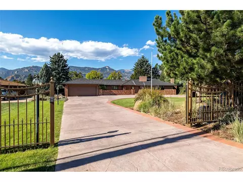 2430 Mesa Rd, Colorado Springs, CO 80904