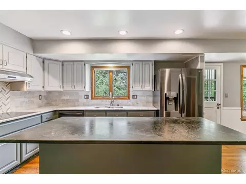 7873 E Colgate Pl, Denver, CO 80231 photo 3