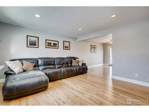 6802 Moore St, Arvada, CO 80004 photo 5