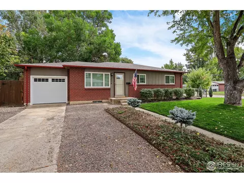 6802 Moore St, Arvada, CO 80004 photo 2