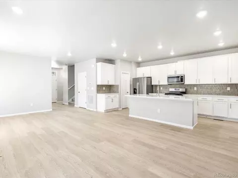 22495 E 7th Pl, Aurora, CO 80018 photo 8