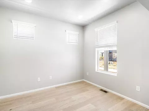 22495 E 7th Pl, Aurora, CO 80018 photo 14