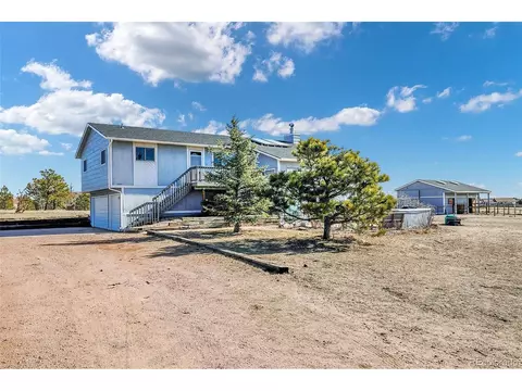 9555 Arroya Ln, Colorado Springs, CO 80908