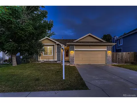 1586 S Richfield Way, Aurora, CO 80017
