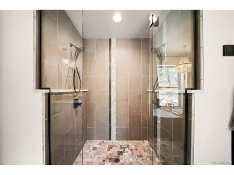 Bath - 4840 Limestone Rd, Monument, CO 80132 photo 3 of 7