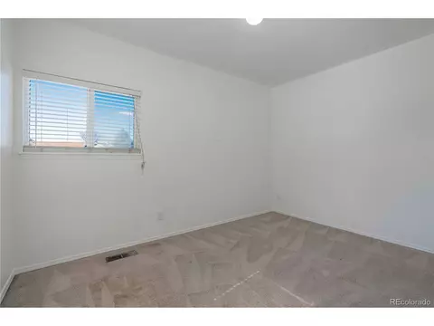 Undisclosed, Aurora, CO 80017 photo 16