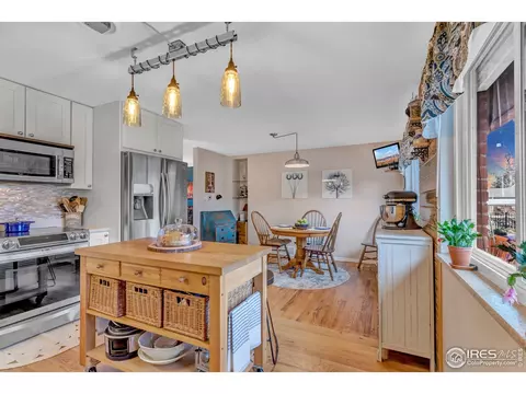 160 Cherokee Way, Boulder, CO 80303 photo 9