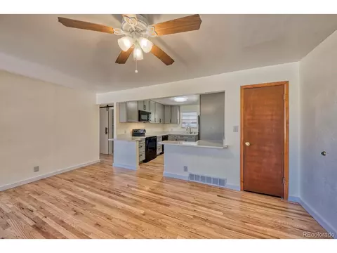 1500 E 112th Pl, Northglenn, CO 80233 photo 4