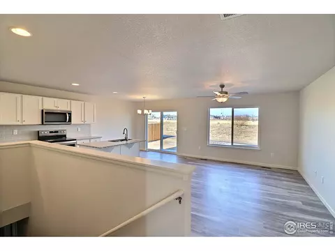2909 Shady Oaks Dr, Evans, CO 80620 photo 4