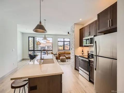 75 W 4th St #205W, Silverthorne, CO 80498