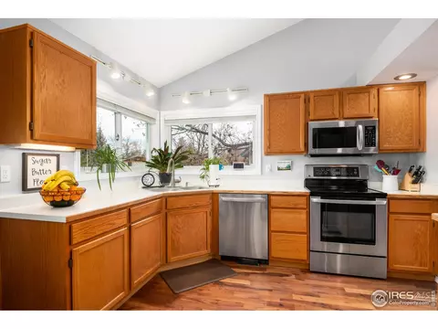 5662 Table Top Ct, Boulder, CO 80301 photo 12