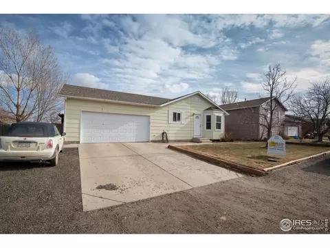 304 Suzann St, Wiggins, CO 80654 photo 2