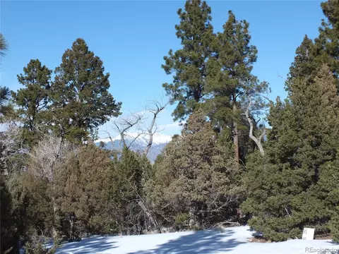 205 Zuni Pl, Mosca, CO 81146