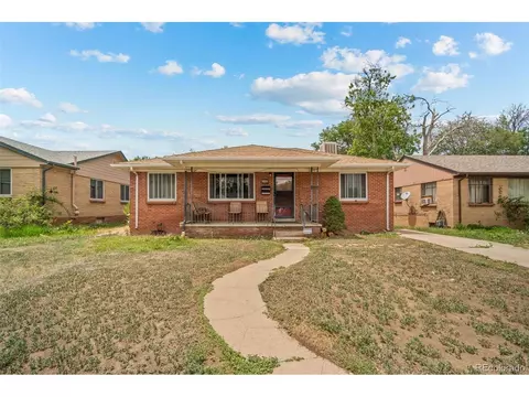 2351 Jamaica St, Aurora, CO 80010