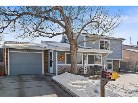 232 Harrison Dr, Bennett, CO 80102 photo 2