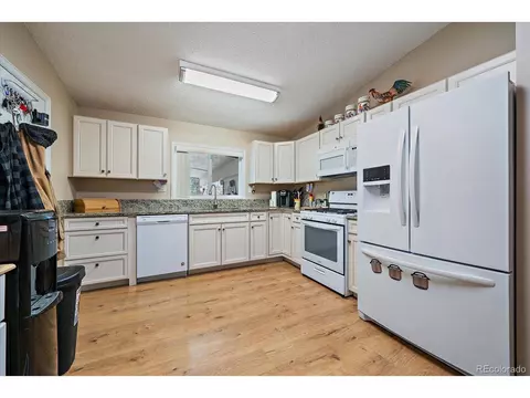 232 Harrison Dr, Bennett, CO 80102 photo 7