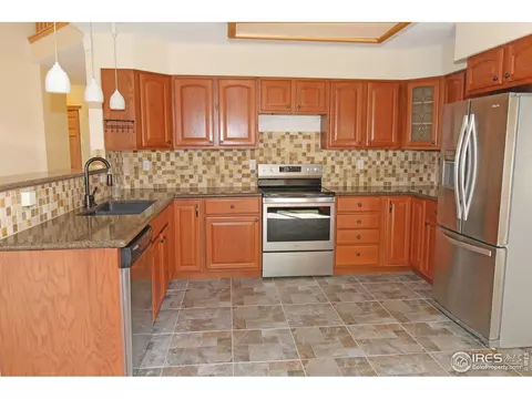 525 E 16th Ave, Longmont, CO 80504 photo 17