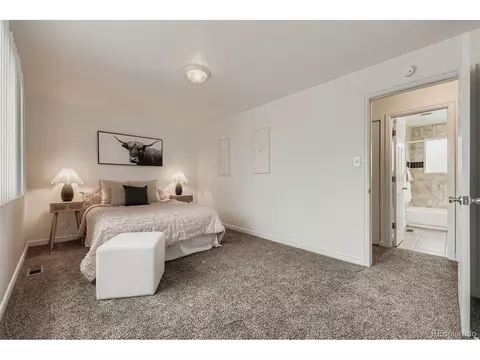 5426 Eagle St, Denver, CO 80239 photo 9