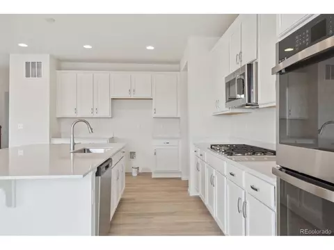 24562 E 38th Ave, Aurora, CO 80019 photo 6