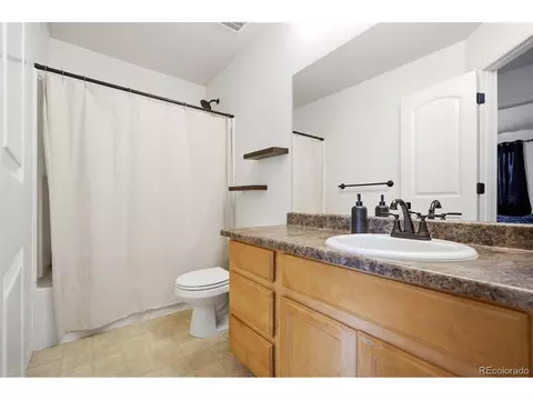 Bath - 1992 Thundercloud Dr, Windsor, CO 80550 photo 5 of 6