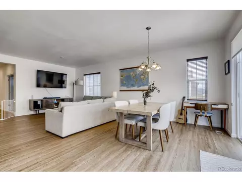 27825 E 7th Pl, Aurora, CO 80018 photo 5