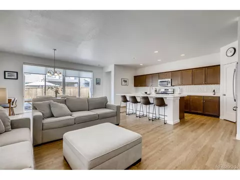 27825 E 7th Pl, Aurora, CO 80018 photo 4