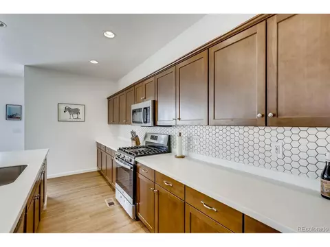27825 E 7th Pl, Aurora, CO 80018 photo 8