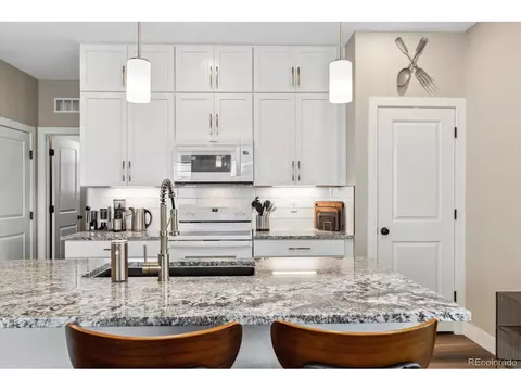 27568 E 7th Ln, Aurora, CO 80018 photo 18