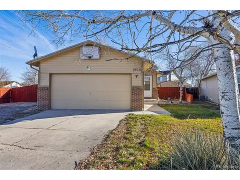 2604 Susan Dr, Loveland, CO 80537