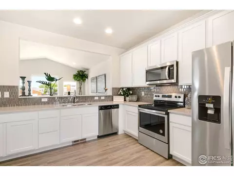 242 E Chestnut St #2, Windsor, CO 80550 photo 8