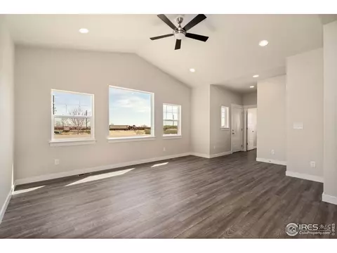 242 E Chestnut St #4, Windsor, CO 80550 photo 3